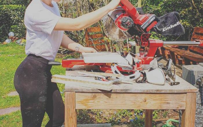 Miter Saw for cutting logs